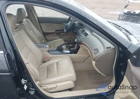 2009 Honda Accord 2.4 Ex-L from USA, damaged, VIN 1HGCP26839A161937